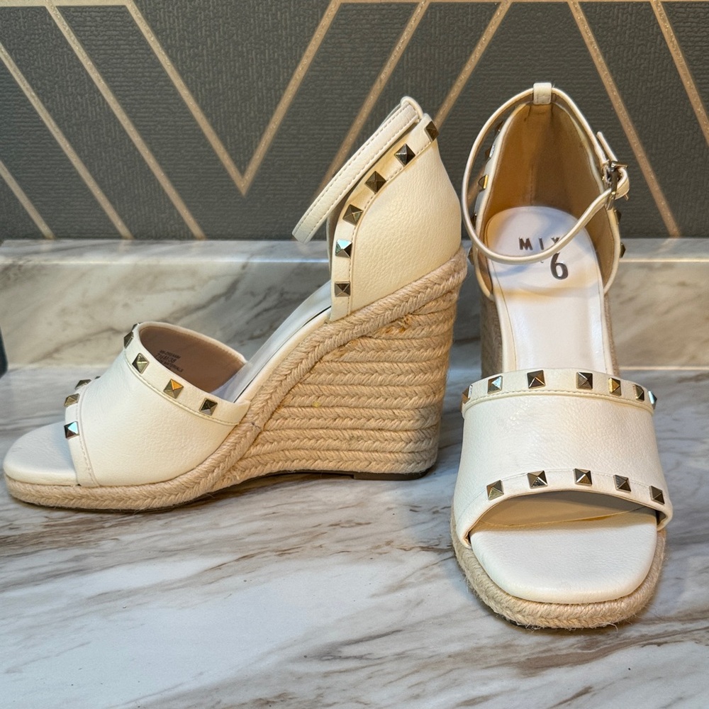 Mix No. 6 Beige Wedges with Gold Accents - Picture 3 of 10